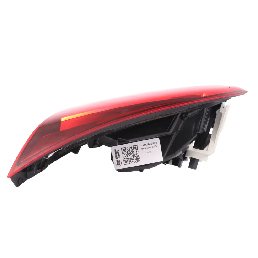 Mercedes GLA X156 Feu Arrière Intérieur Droit LED - SKU A1569069000 - Numéro de pièce A1569069000