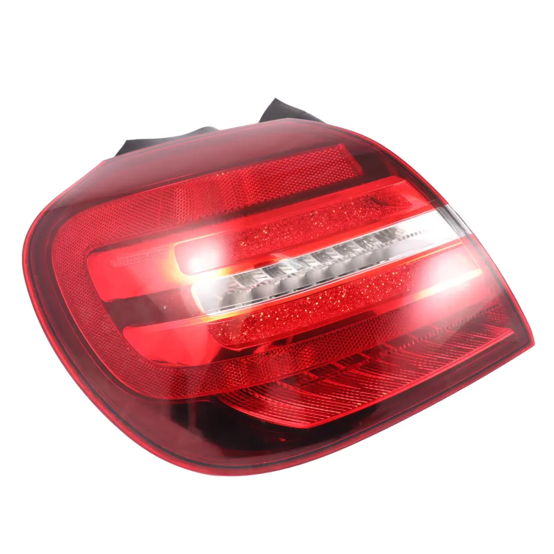 Feu arrière gauche LED pour Mercedes GLA X156 à propos du numéro de pièce A1569069700 Mercedes GLA X156 Feu arrière gauche LED - SKU A1569069700 - Numéro de pièce A1569069700