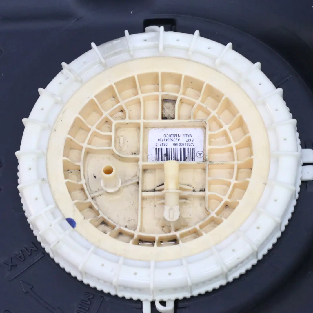 Serbatoio completo 95L per Mercedes W164 Diesel con numero di parte A1644701301 Mercedes W164 Diesel Serbatoio completo 95L - SKU A1644701301 - Numero di parte A1644701301