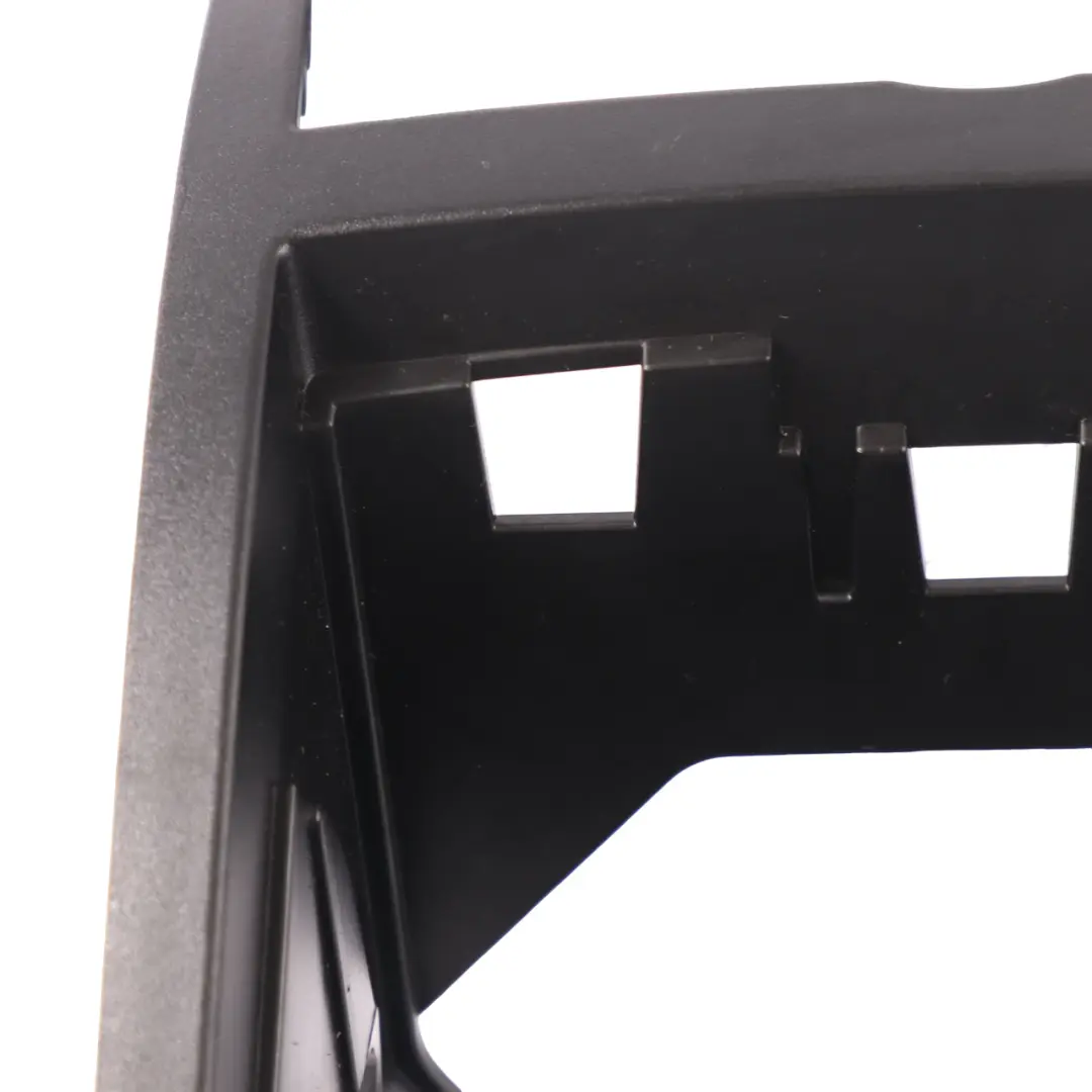 Hintere Mittelkonsole Abdeckung Schwarz für Mercedes ML W164 mit Teilenummer A1646800507 Mercedes ML W164 Hintere Mittelkonsole Abdeckung Schwarz - SKU A1646800507-2 - Teilenummer A1646800507