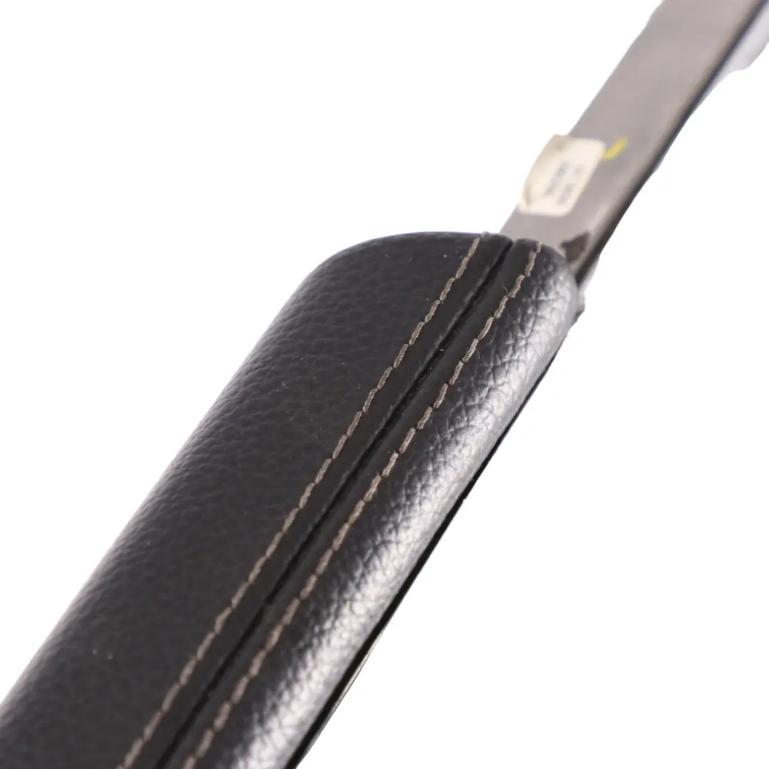 Consola Central Asidero Izquierdo Negro para Mercedes ML W164 con número de pieza A1646800770 Mercedes ML W164 Consola Central Asidero Izquierdo Negro - SKU A1646800770-1 - Número de pieza A1646800770