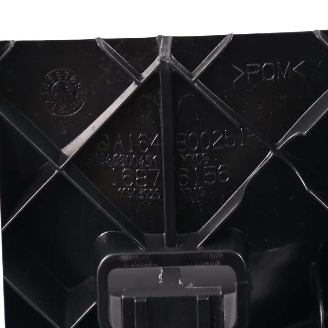Mercedes W164 console centrale accoudoir housse de rangement cuir - SKU A1646801719 - Numéro de pièce A1646801719