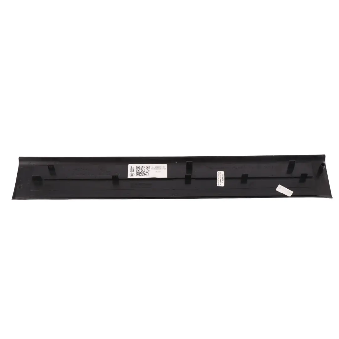 Mercedes W164 Baguette de seuil de porte avant gauche Cache d'entrée - SKU A1646803335 - Numéro de pièce A1646803335