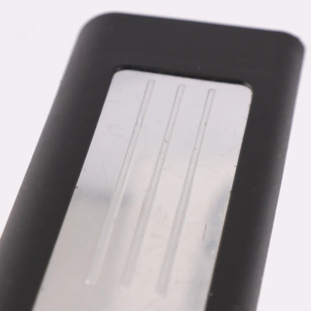 Striscia anteriore sinistra Coperchio rivestimento per Mercedes W164 con numero di parte A1646803335 Mercedes W164 Striscia anteriore sinistra Coperchio rivestimento - SKU A1646803335 - Numero di parte A1646803335