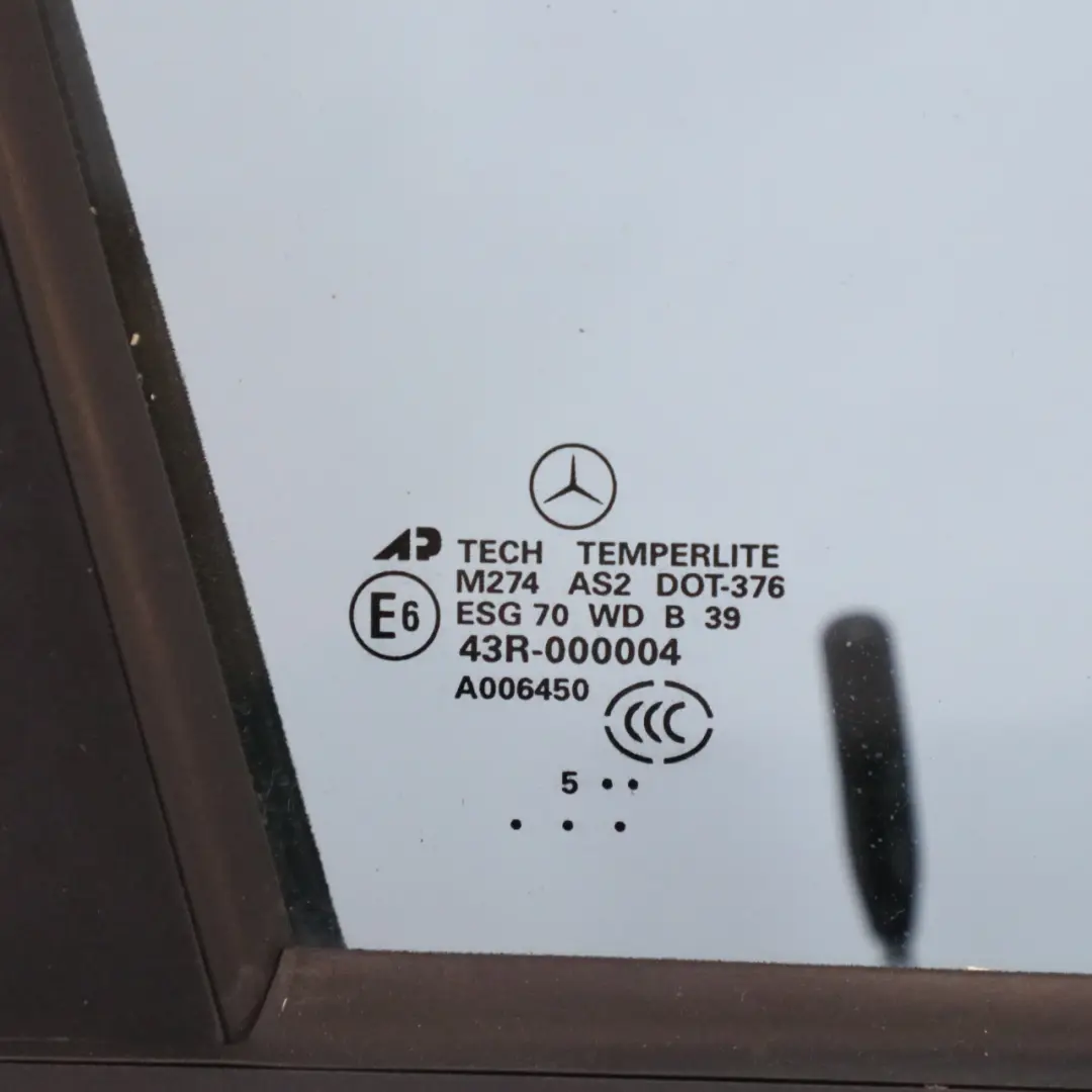 Porta anteriore destra Obsidian Black Metallic - 197 per Mercedes W164 con numero di parte A1647200205 Mercedes W164 Porta anteriore destra Obsidian Black Metallic - 197 - SKU A1647200205-OB - Numero di parte A1647200205