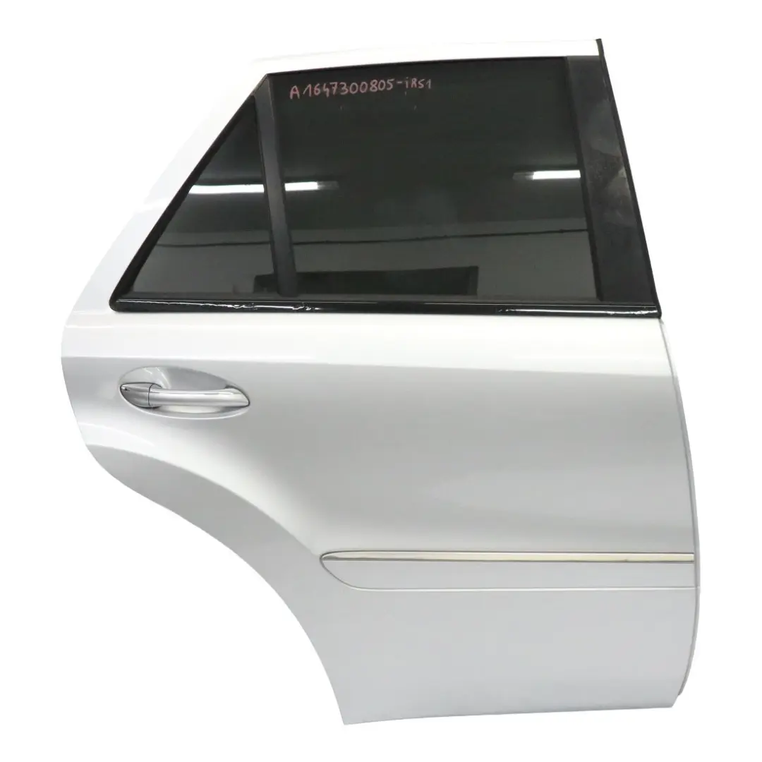 Door Rear Right O/S Iridium Silber Silver Metallic - 775 to Mercedes ML W164 with Part number A1647300805 Mercedes ML W164 Door Rear Right O/S Iridium Silber Silver Metallic - 775 - SKU A1647300805-IRS1 - Part number A1647300805
