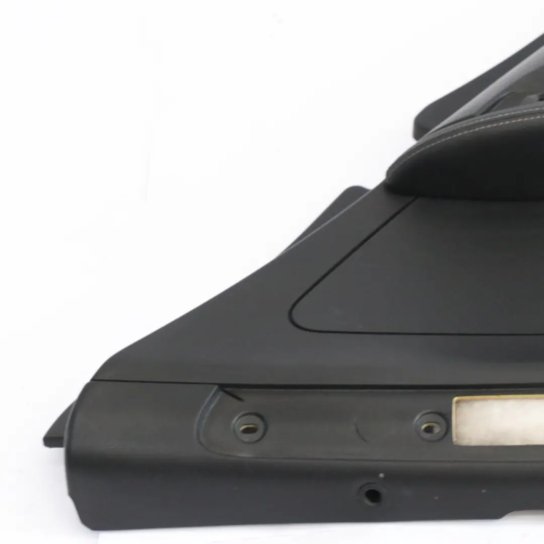 Panneau de carte de porte arrière droit noir pour Mercedes ML W164 à propos du numéro de pièce A1647301470 Mercedes ML W164 Panneau de carte de porte arrière droit noir - SKU A1647301470 - Numéro de pièce A1647301470