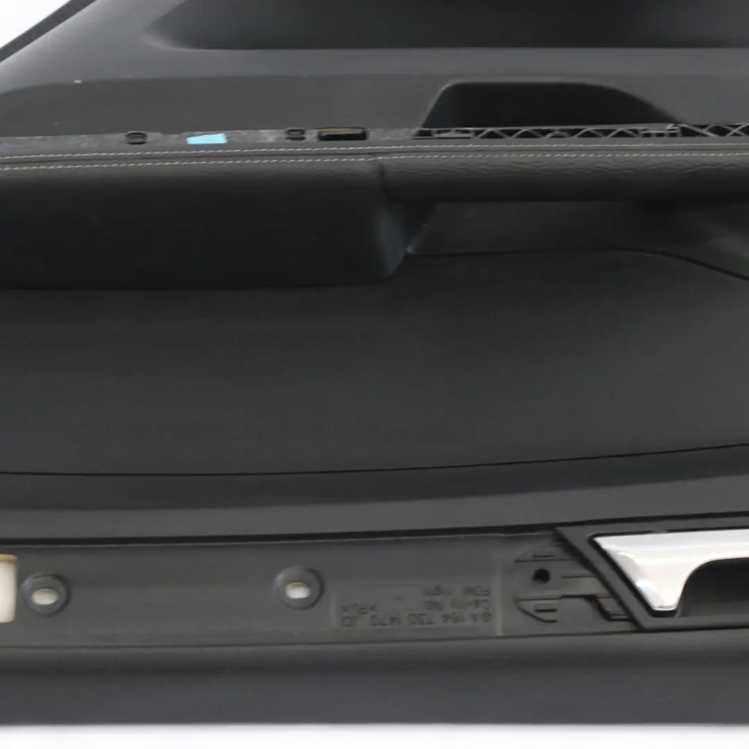 Mercedes ML W164 Panneau de carte de porte arrière droit noir - SKU A1647301470 - Numéro de pièce A1647301470