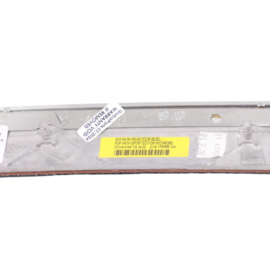 Rivestimento laterale porta interno posteriore destro per Mercedes W164 con numero di parte A1647303422 Mercedes W164 Rivestimento laterale porta interno posteriore destro - SKU A1647303422 - Numero di parte A1647303422