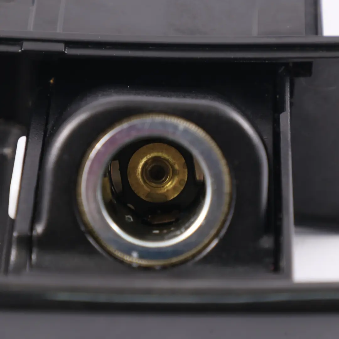 Cendrier de tableau de bord Console Non Fumeur pour Mercedes W164 à propos du numéro de pièce A1648100030 Mercedes W164 Cendrier de tableau de bord Console Non Fumeur - SKU A1648100030-3 - Numéro de pièce A1648100030