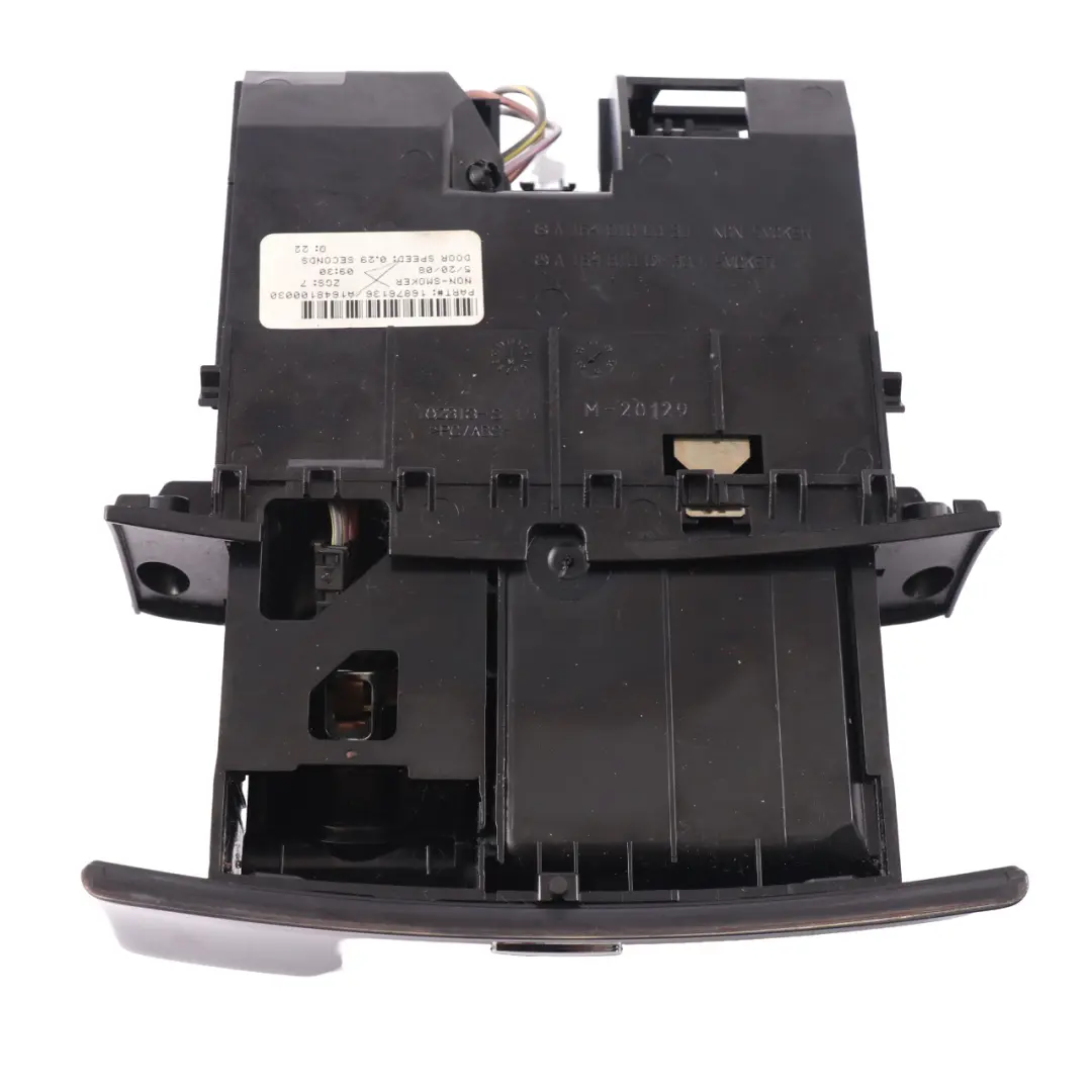 Cendrier de tableau de bord Console Non Fumeur pour Mercedes W164 à propos du numéro de pièce A1648100030 Mercedes W164 Cendrier de tableau de bord Console Non Fumeur - SKU A1648100030-3 - Numéro de pièce A1648100030