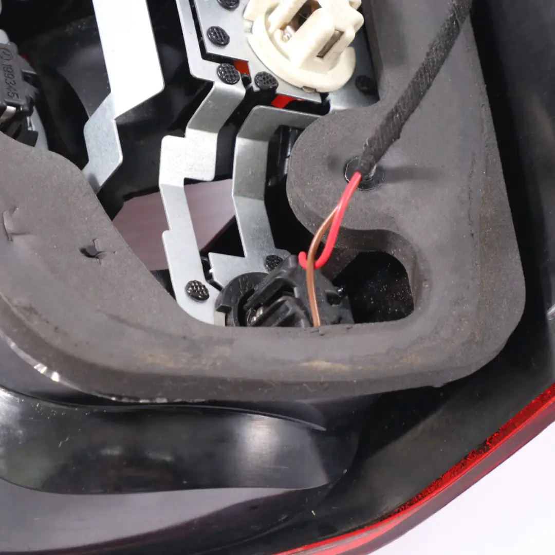 Rückleuchte rechts Licht Seitenwand für Mercedes ML W164 mit Teilenummer A1648204064 Mercedes ML W164 Rückleuchte rechts Licht Seitenwand - SKU A1648204064-1 - Teilenummer A1648204064