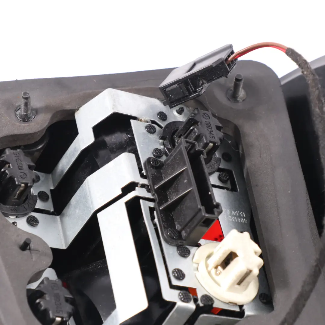 Rückleuchte rechts Licht Seitenwand für Mercedes ML W164 mit Teilenummer A1648204064 Mercedes ML W164 Rückleuchte rechts Licht Seitenwand - SKU A1648204064-1 - Teilenummer A1648204064