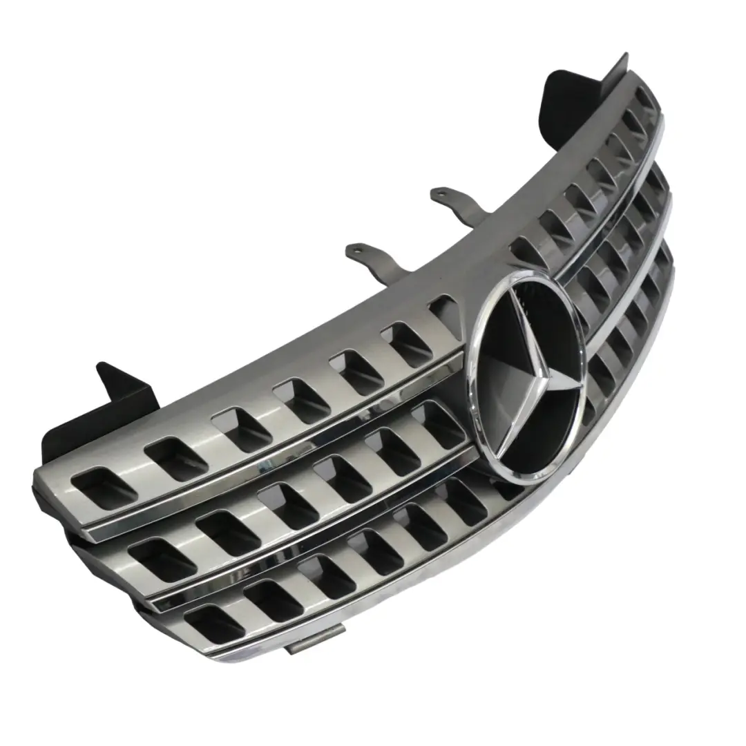 Griglia anteriore Paraurti Alluminio opaco Argento per Mercedes ML W164 con numero di parte A1648801985 Mercedes ML W164 Griglia anteriore Paraurti Alluminio opaco Argento - SKU A1648801985 - Numero di parte A1648801985