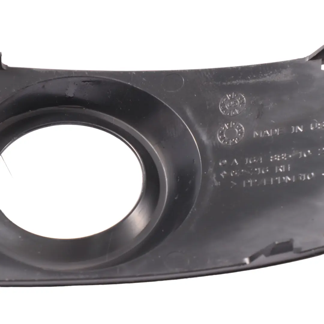 Mercedes W164 Parachoques Luz Antiniebla Cubierta Delantera Derecha - SKU A1648851023 - Número de pieza A1648851023