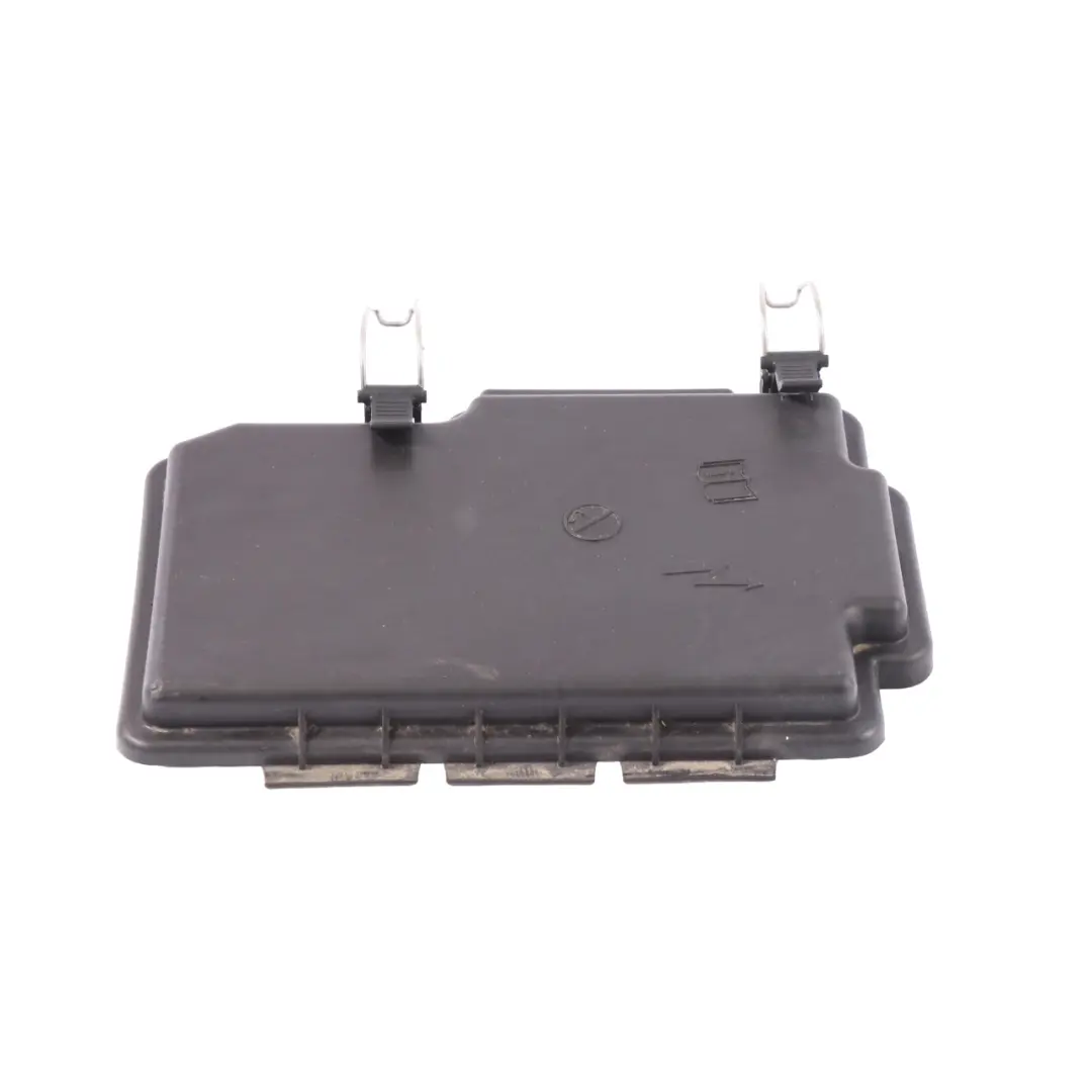 Coperchio scatola fusibili Coperchio rivestimento nero A6395450003 per Mercedes C292 con numero di parte A1665400182 Mercedes C292 Coperchio scatola fusibili Coperchio rivestimento nero A6395450003 - SKU A1665400182-1 - Numero di parte A1665400182