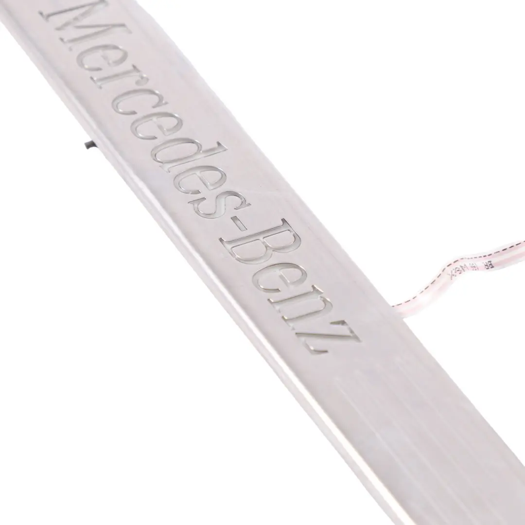 Striscia soglia d'ingresso Mercedes W166 C292 sinistra illuminata per con numero di parte A1666808600 Striscia soglia d'ingresso Mercedes W166 C292 sinistra illuminata - SKU A1666808600 - Numero di parte A1666808600