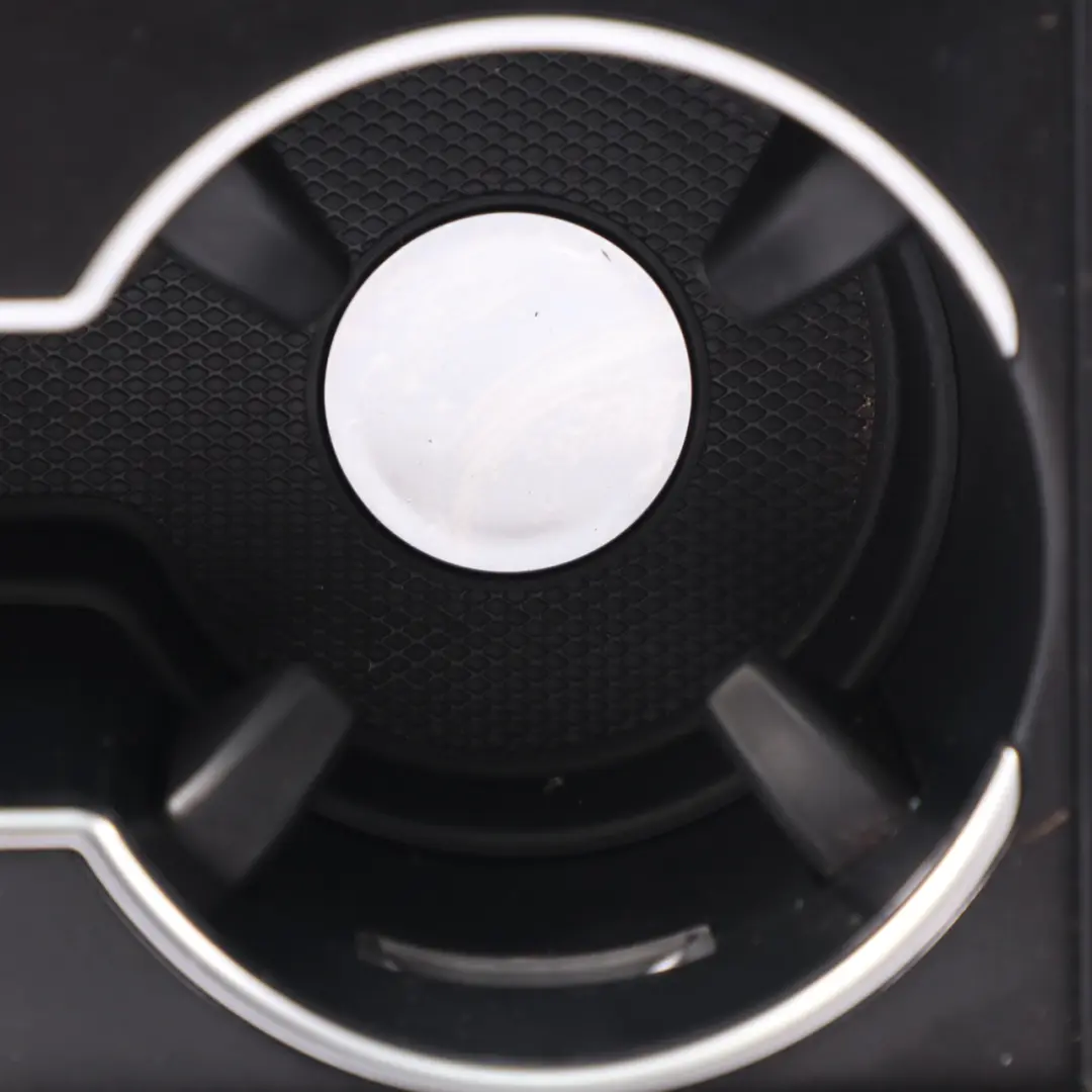 Console Centrale Avant Porte Rangement Noir 12V pour Mercedes C292 à propos du numéro de pièce A1666808902 Mercedes C292 Console Centrale Avant Porte Rangement Noir 12V - SKU A1666808902 - Numéro de pièce A1666808902