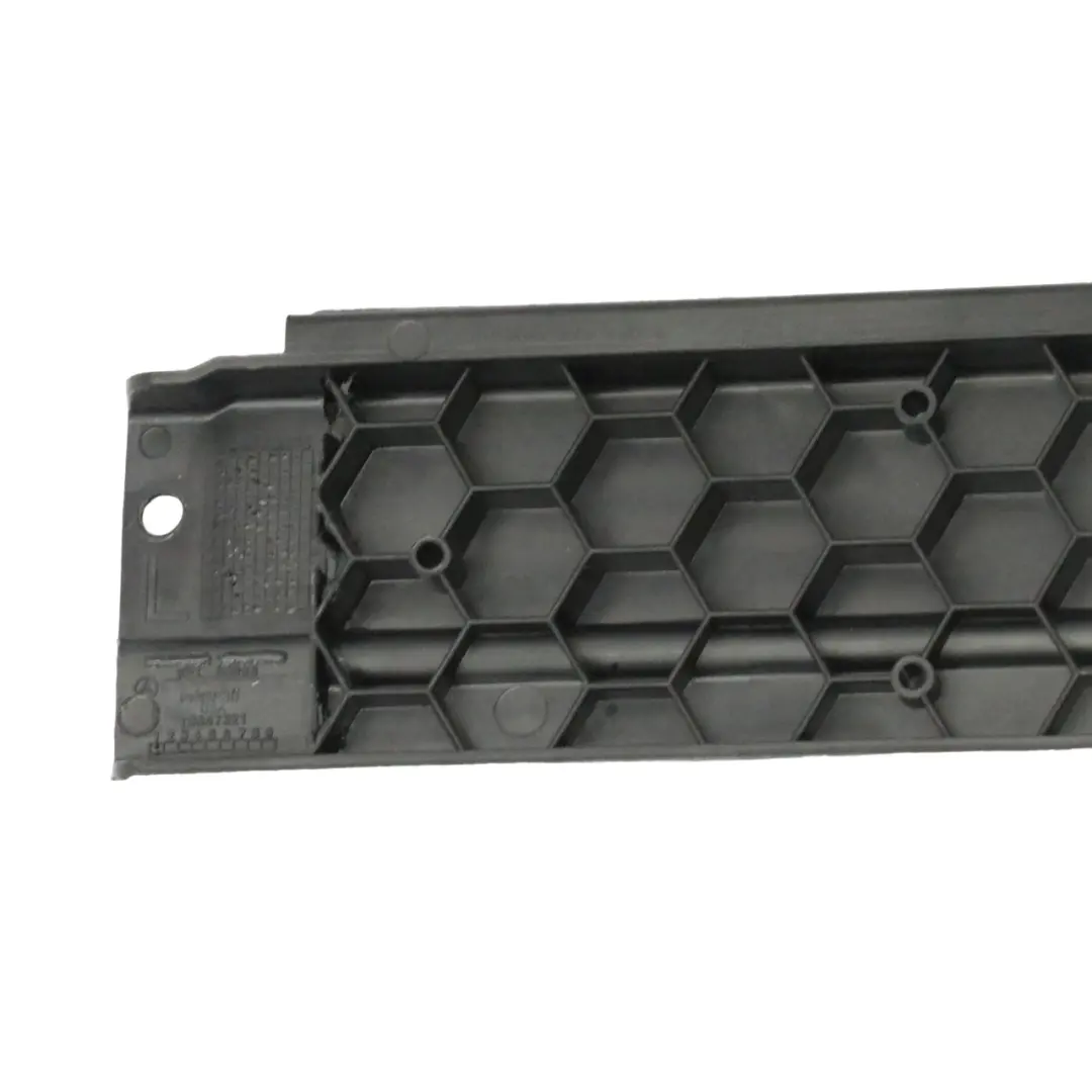 Tapa maletero Moldura izquierda para Mercedes GLE C292 con número de pieza A1666842700 Mercedes GLE C292 Tapa maletero Moldura izquierda - SKU A1666842700 - Número de pieza A1666842700