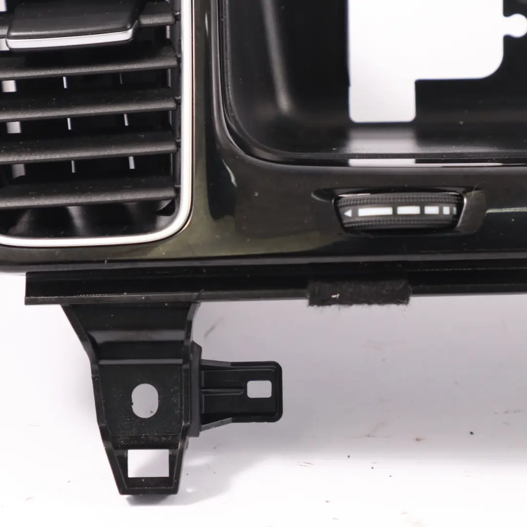 Vent Mercedes C292 Dashboard Centre Nozzle Grill Trim Panel to Air with Part number A1668306101 Air Vent Mercedes C292 Dashboard Centre Nozzle Grill Trim Panel - SKU A1668306101 - Part number A1668306101