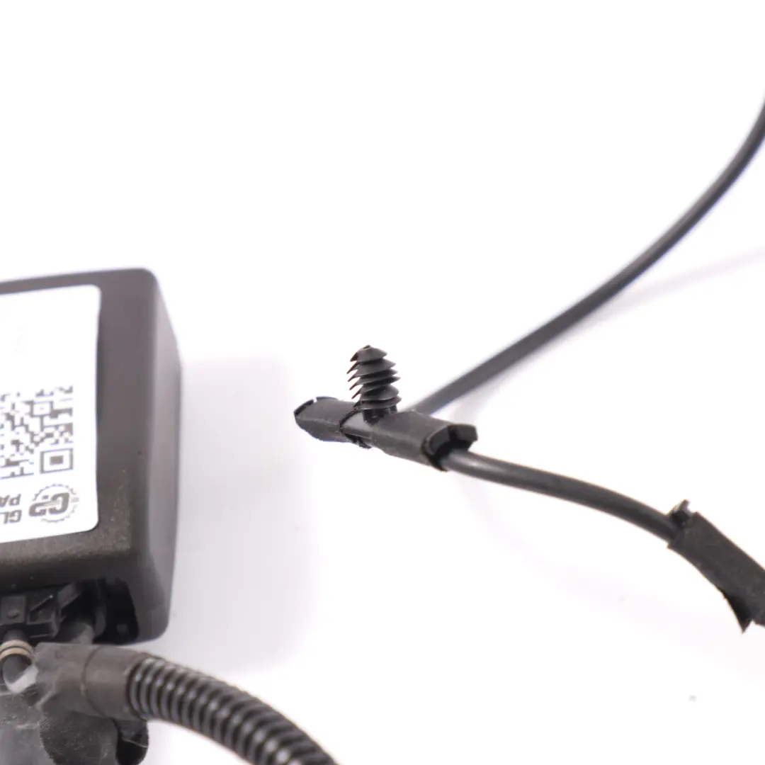 Mercedes C292 Ceinture de Sécurité Boucle Avant Droite Latch - SKU A1668600969 - Numéro de pièce A1668600969