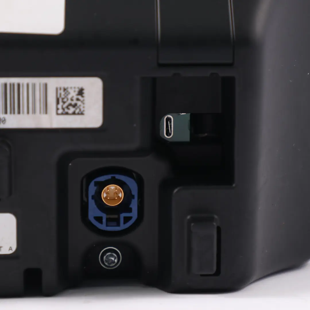 Display centrale navigatore satellitare schermo multimediale per Mercedes GLA X156 con numero di parte A1669008222 Mercedes GLA X156 Display centrale navigatore satellitare schermo multimediale - SKU A1669008222 - Numero di parte A1669008222