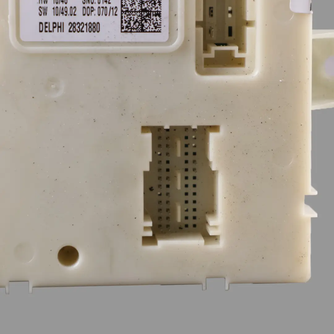 Fuse Box Front Relay Control Unit Base Module to Mercedes W166 with Part number A1669008703 Mercedes W166 Fuse Box Front Relay Control Unit Base Module - SKU A1669008703 - Part number A1669008703