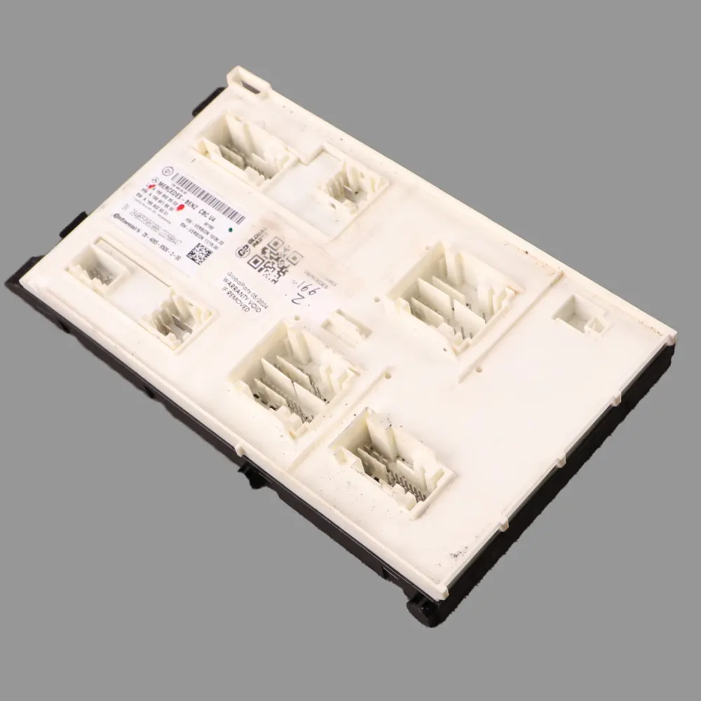 Fuse Box Front SAM Control Module Relay Box to Mercedes W166 with Part number A1669008903 Mercedes W166 Fuse Box Front SAM Control Module Relay Box - SKU A1669008903 - Part number A1669008903
