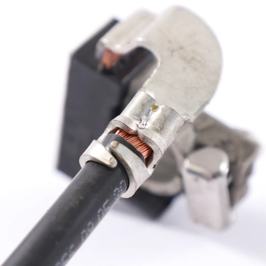 Cable Negativo Sensor Terminal de Batería para Mercedes C292 con número de pieza A1669055901 Mercedes C292 Cable Negativo Sensor Terminal de Batería - SKU A1669055901 - Número de pieza A1669055901