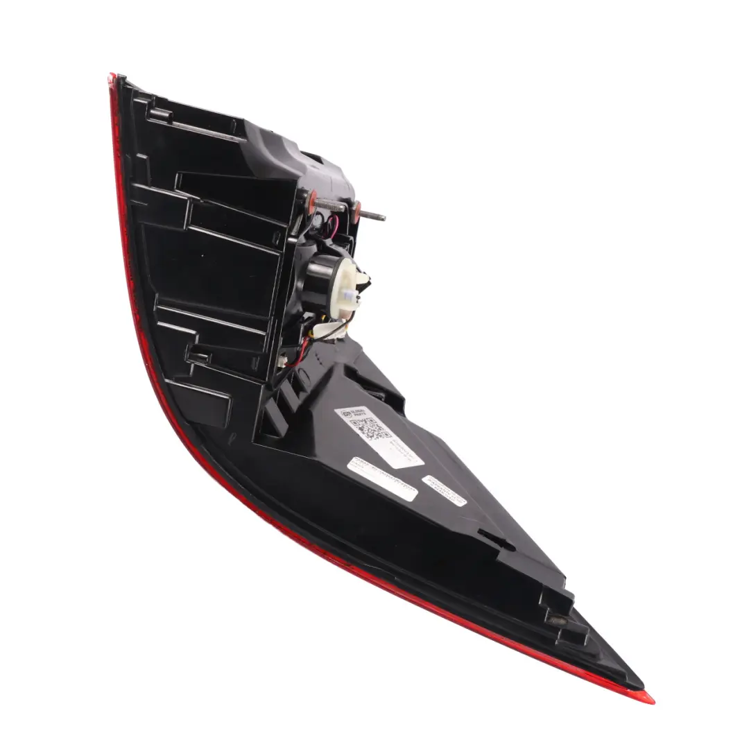 Feu arrière gauche pour Mercedes ML W166 à propos du numéro de pièce A1669063301 Mercedes ML W166 Feu arrière gauche - SKU A1669063301-1 - Numéro de pièce A1669063301