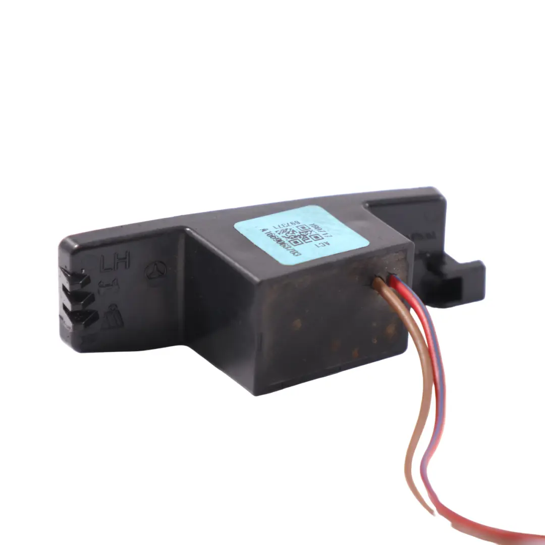 Lampe rétroviseur Hologramme Logo Gauche pour Mercedes GLE C292 à propos du numéro de pièce A1669063703 Mercedes GLE C292 Lampe rétroviseur Hologramme Logo Gauche - SKU A1669063703 - Numéro de pièce A1669063703