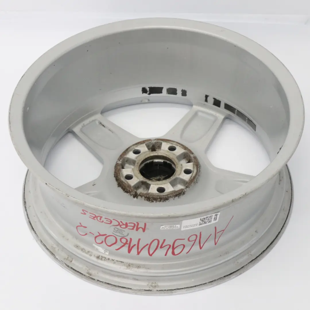 Llanta de aleación plateada Mercedes W245 AMG 18" ET:49 7J para con número de pieza A1694011602 Llanta de aleación plateada Mercedes W245 AMG 18" ET:49 7J - SKU A1694011602-2 - Número de pieza A1694011602