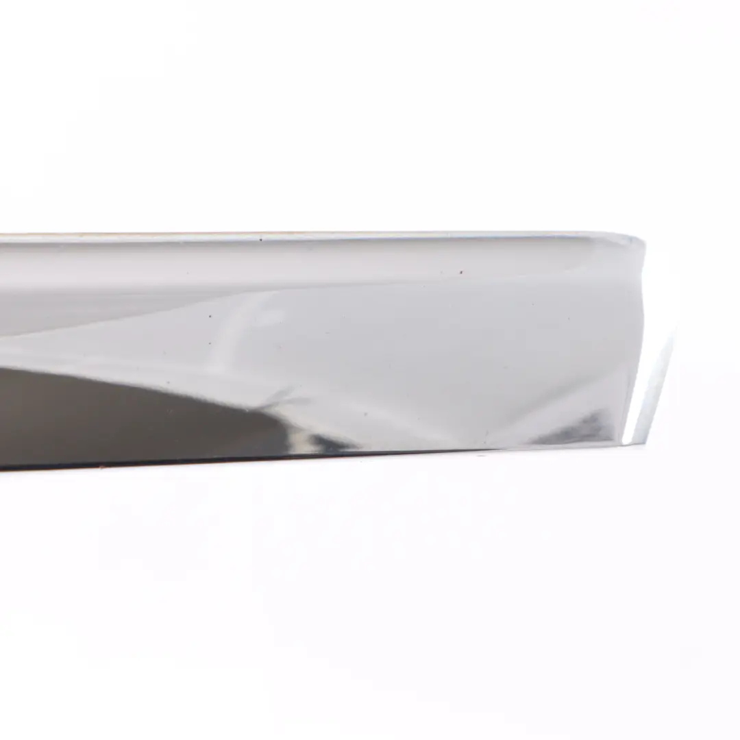 Tirador Cromo Tapa Maletero Tira de arranque trasero para Mercedes W245 con número de pieza A1697402093 Mercedes W245 Tirador Cromo Tapa Maletero Tira de arranque trasero - SKU A1697402093-2 - Número de pieza A1697402093