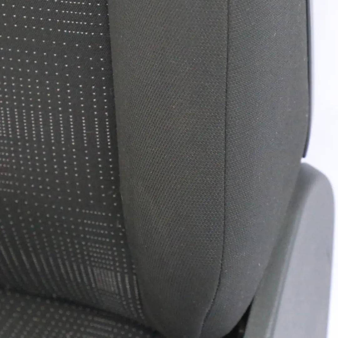 Mercedes W169 Tissu Siège avant droit en tissu noir anthracite intérieur - SKU A1699106447-1 - Numéro de pièce A1699106447