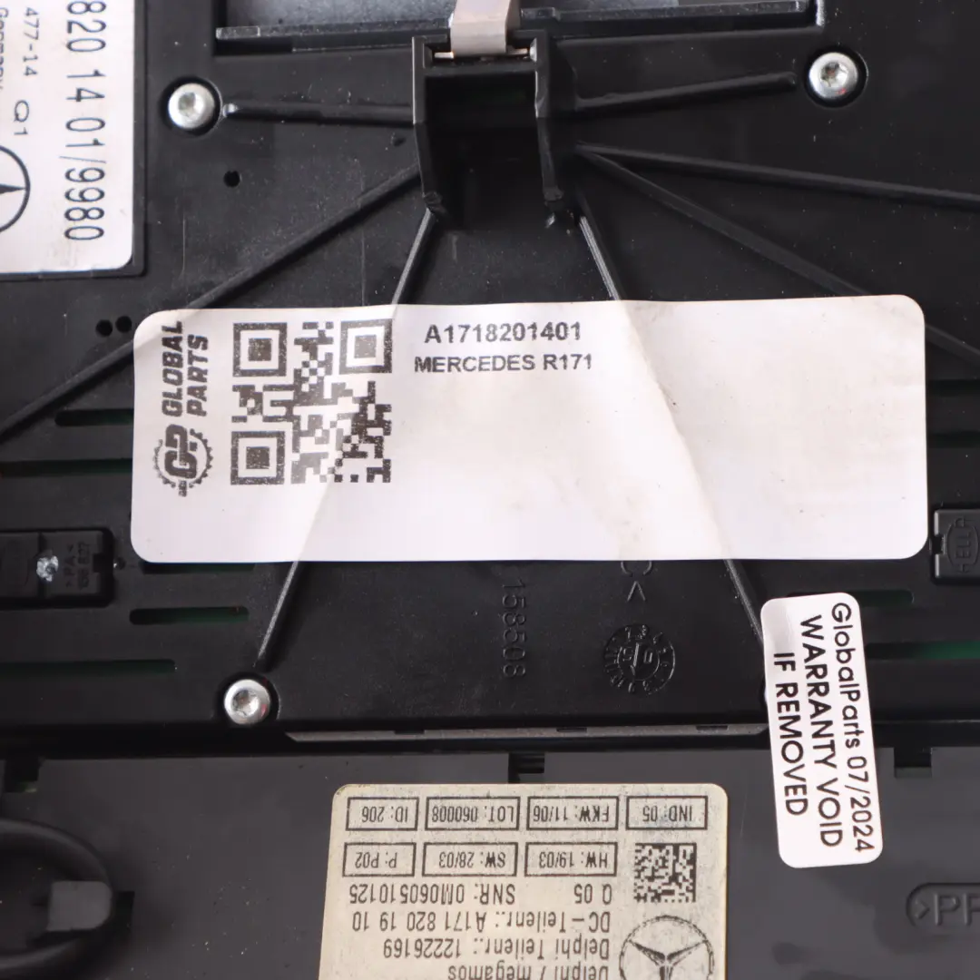 Mercedes SLK R171 Cabina Lámpara Interior Techo Panel Interruptor - SKU A1718201401 - Número de pieza A1718201401