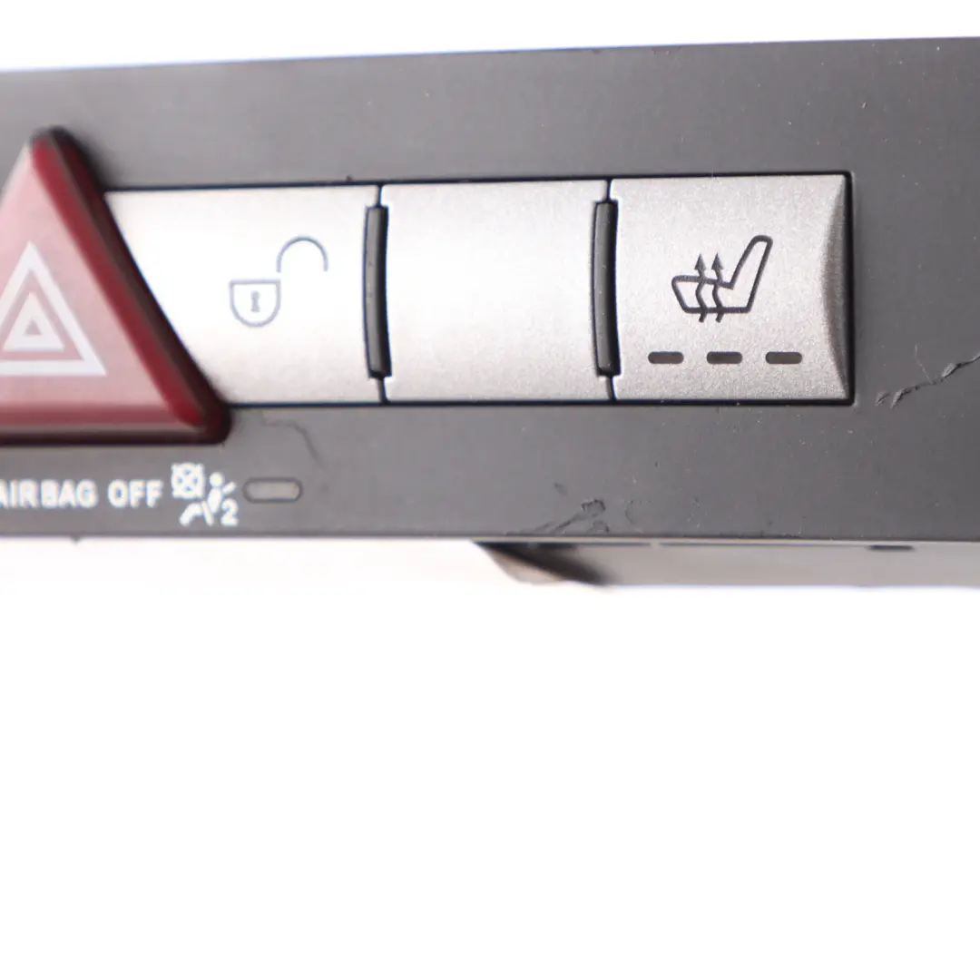 Interrupteur siège Chauffage Danger ESP contrôle avant pour Mercedes R171 à propos du numéro de pièce A1718208010 Mercedes R171 Interrupteur siège Chauffage Danger ESP contrôle avant - SKU A1718208010 - Numéro de pièce A1718208010