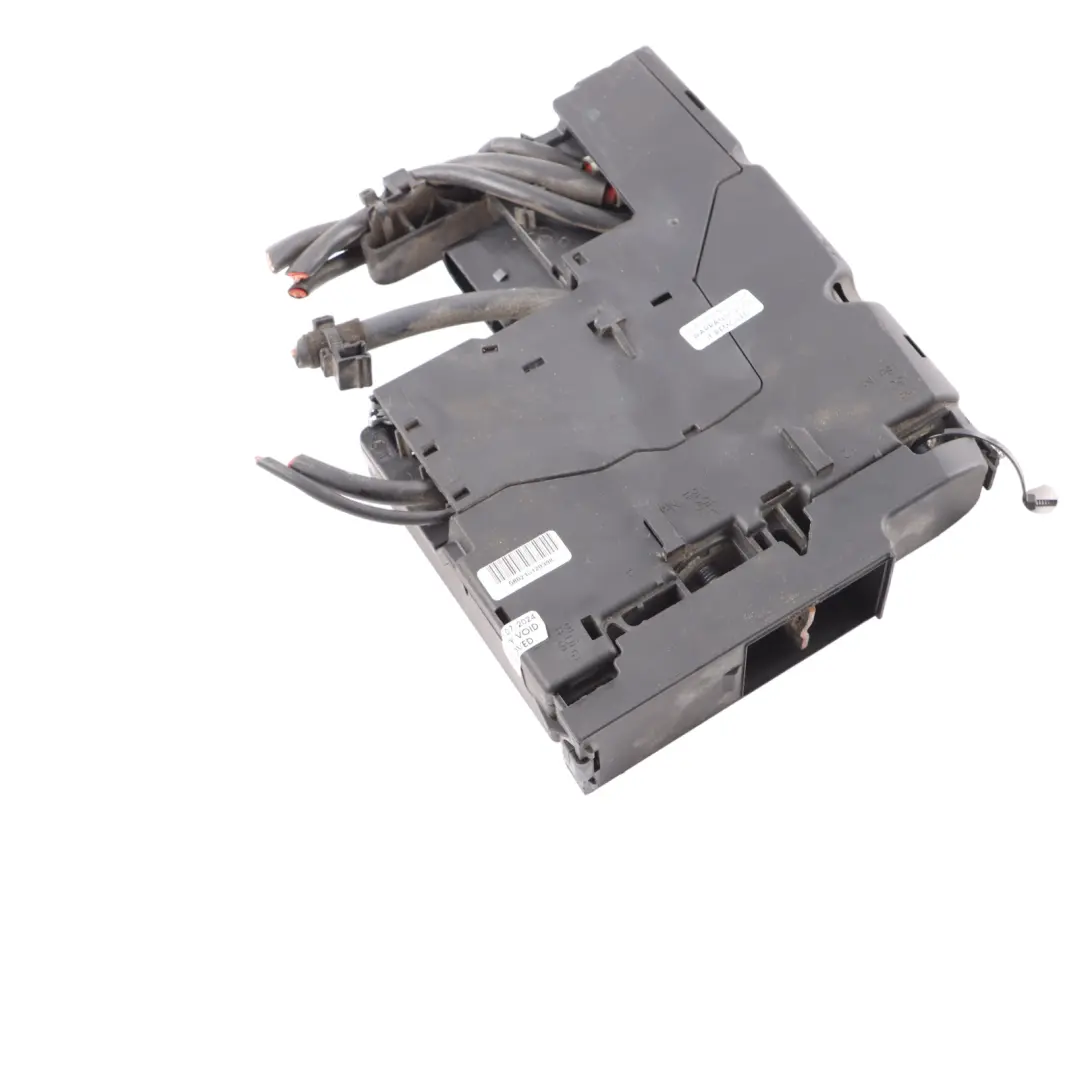 Fuse Box Power Distribution Control Module Unit to Mercedes SLK R172 with Part number A1725401450 Mercedes SLK R172 Fuse Box Power Distribution Control Module Unit - SKU A1725401450 - Part number A1725401450