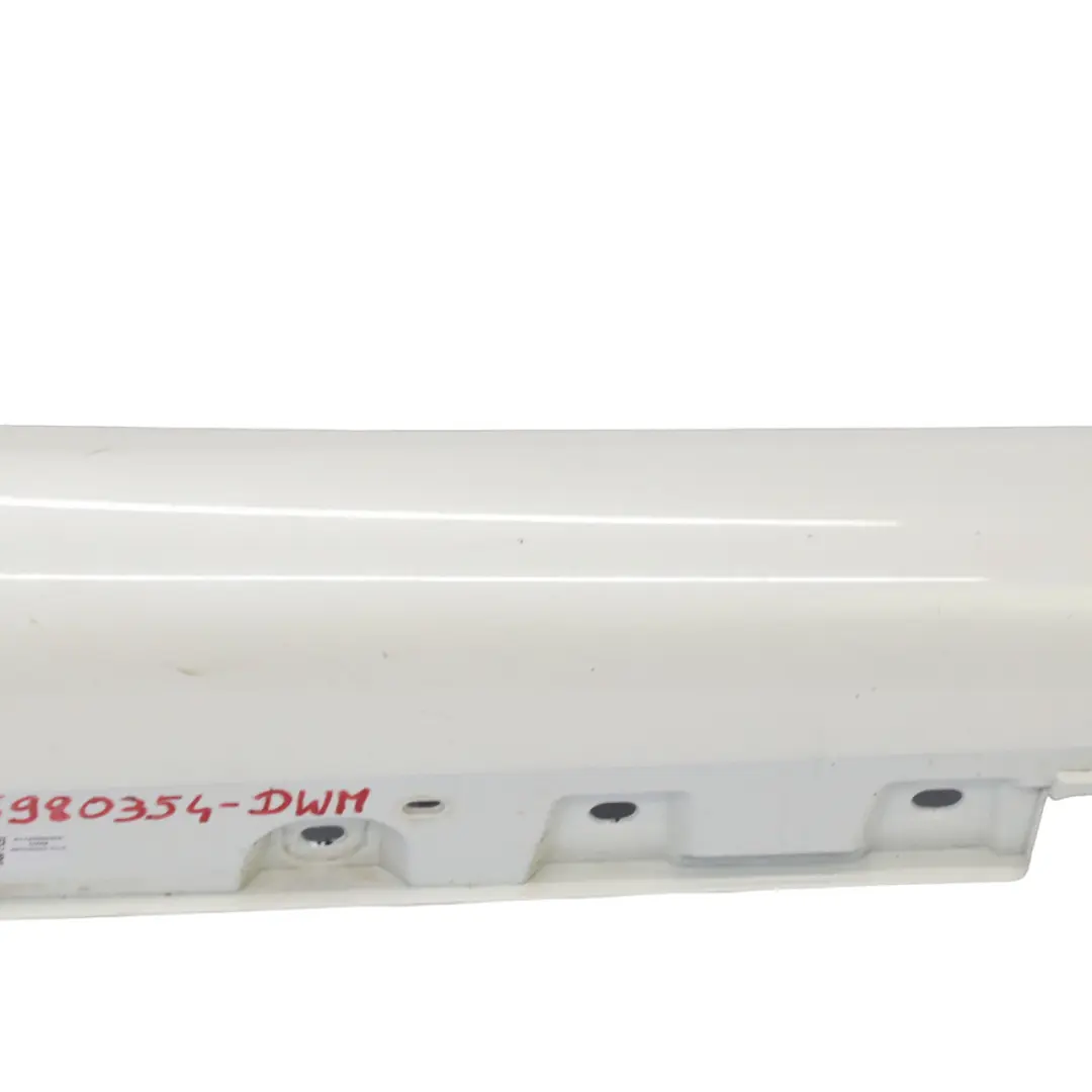 Cubre umbral lateral AMG Faldón derecho Diamond White - 799 para Mercedes R172 con número de pieza A1726980354 Mercedes R172 Cubre umbral lateral AMG Faldón derecho Diamond White - 799 - SKU A1726980354-DWM - Número de pieza A1726980354