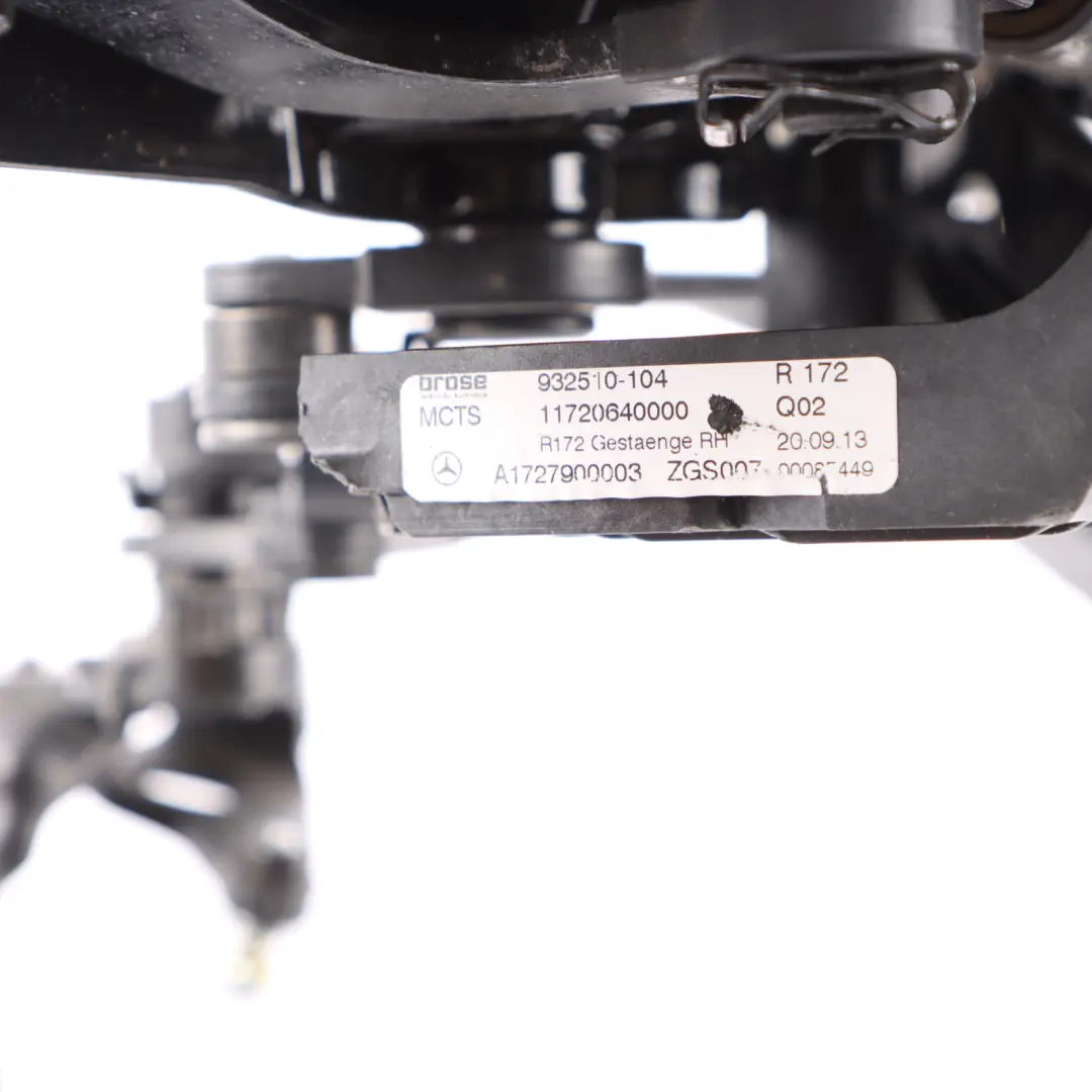 Folding Top Roof Frame Arm Hinge Lock Right O/S to Mercedes SLK R172 with Part number A1727930020 Mercedes SLK R172 Folding Top Roof Frame Arm Hinge Lock Right O/S - SKU A1727930020 - Part number A1727930020