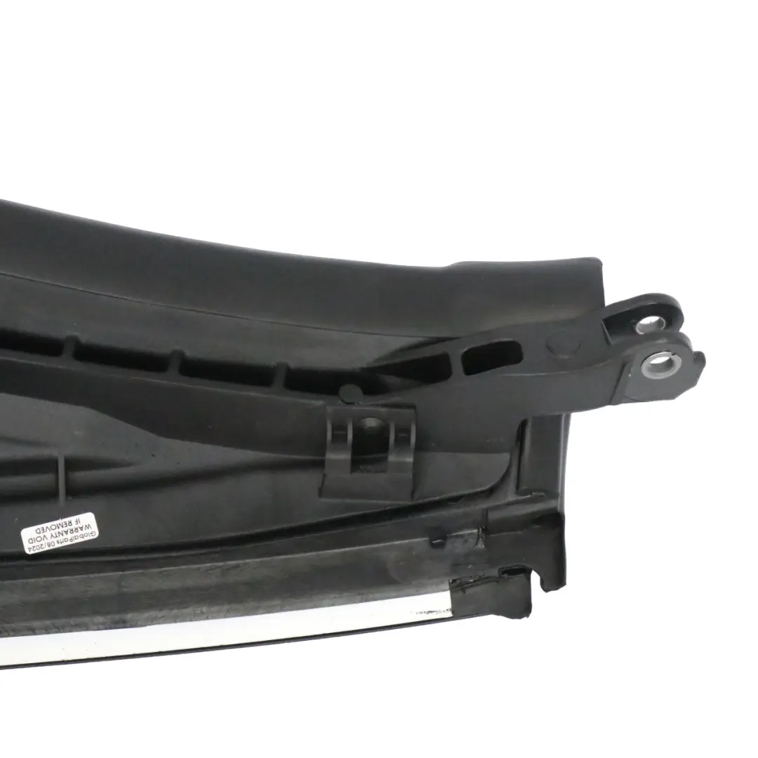 Pilar Trasero C Moldura Moldura Derecha Diamond White - 799 para Mercedes SLK R172 con número de pieza A1727950019 Mercedes SLK R172 Pilar Trasero C Moldura Moldura Derecha Diamond White - 799 - SKU A1727950019-DWM - Número de pieza A1727950019