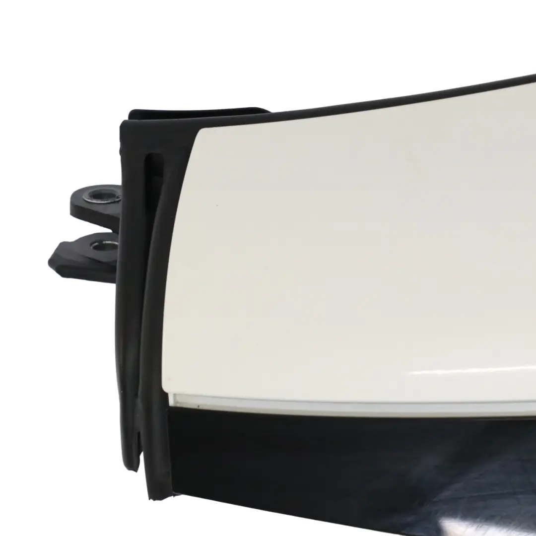 Moulure de montant arrière droite Diamond White - 799 pour Mercedes SLK R172 à propos du numéro de pièce A1727950019 Mercedes SLK R172 Moulure de montant arrière droite Diamond White - 799 - SKU A1727950019-DWM - Numéro de pièce A1727950019