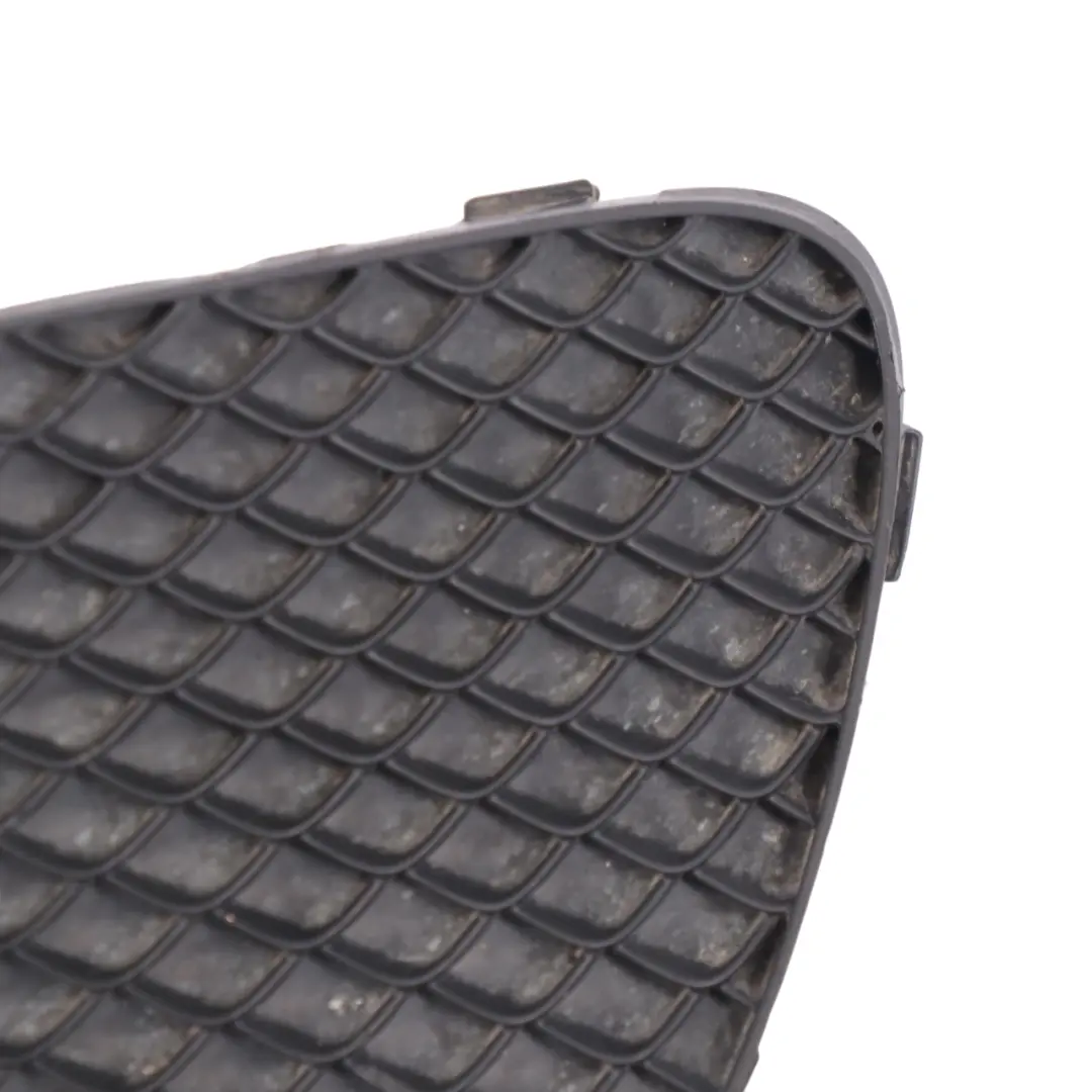 parachoques delantero derecho Cubierta Rejilla Insertar para Mercedes SLK R172 con número de pieza A1728853423 Mercedes SLK R172 parachoques delantero derecho Cubierta Rejilla Insertar - SKU A1728853423 - Número de pieza A1728853423