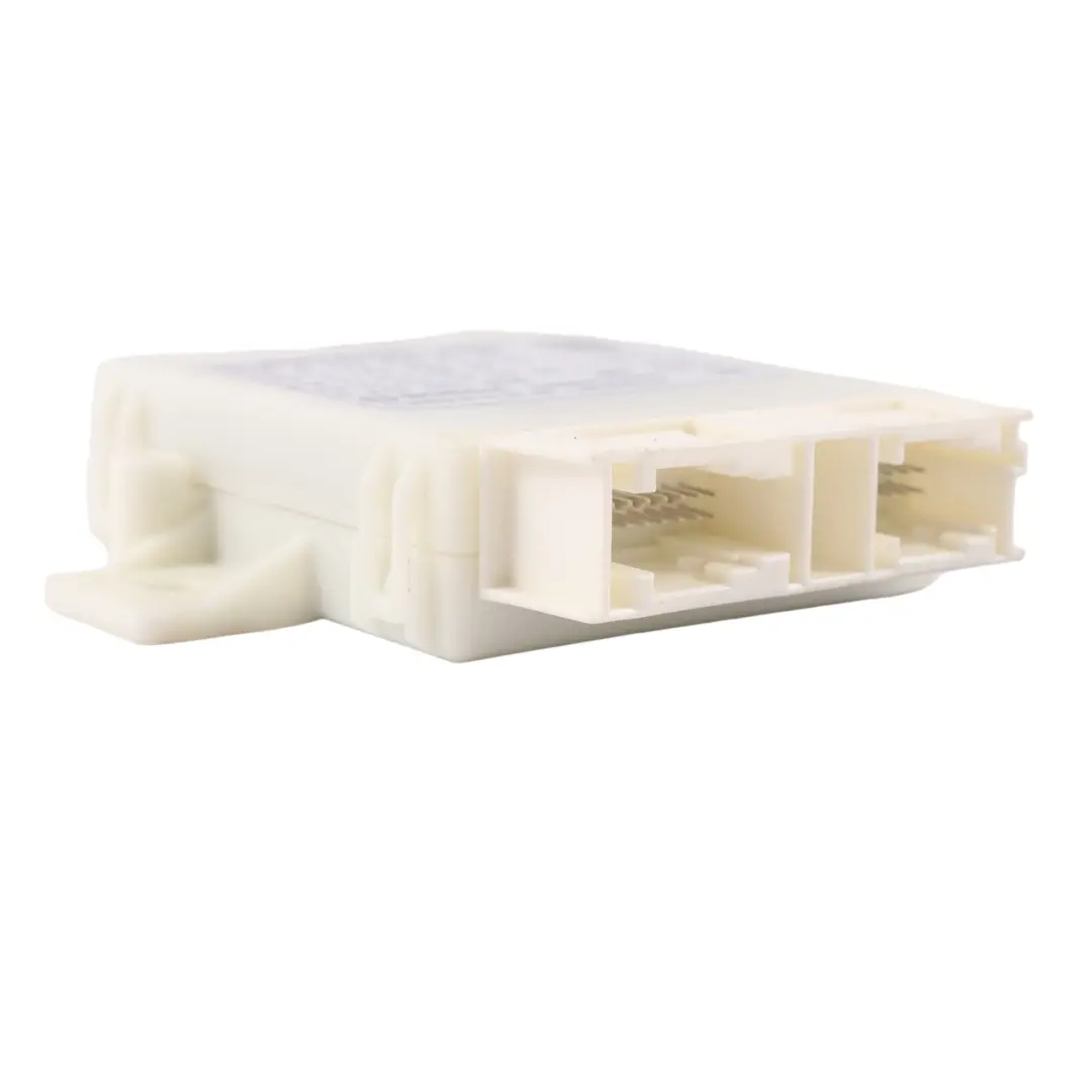 Parktronic Module du capteur de stationnementECU pour Mercedes SLC R172 à propos du numéro de pièce A1729003106 Mercedes SLC R172 Parktronic Module du capteur de stationnementECU - SKU A1729003106 - Numéro de pièce A1729003106