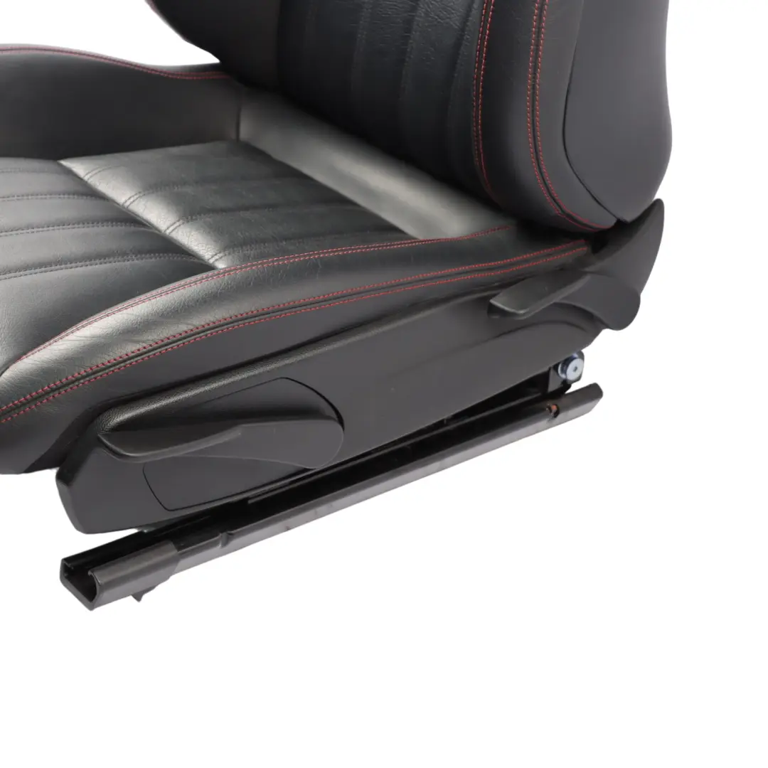 Mercedes SLK R172 Asiento Delantero Izquierdo Cuero Interior Negro Hilo Rojo - SKU A1729103501-1 - Número de pieza A1729103501