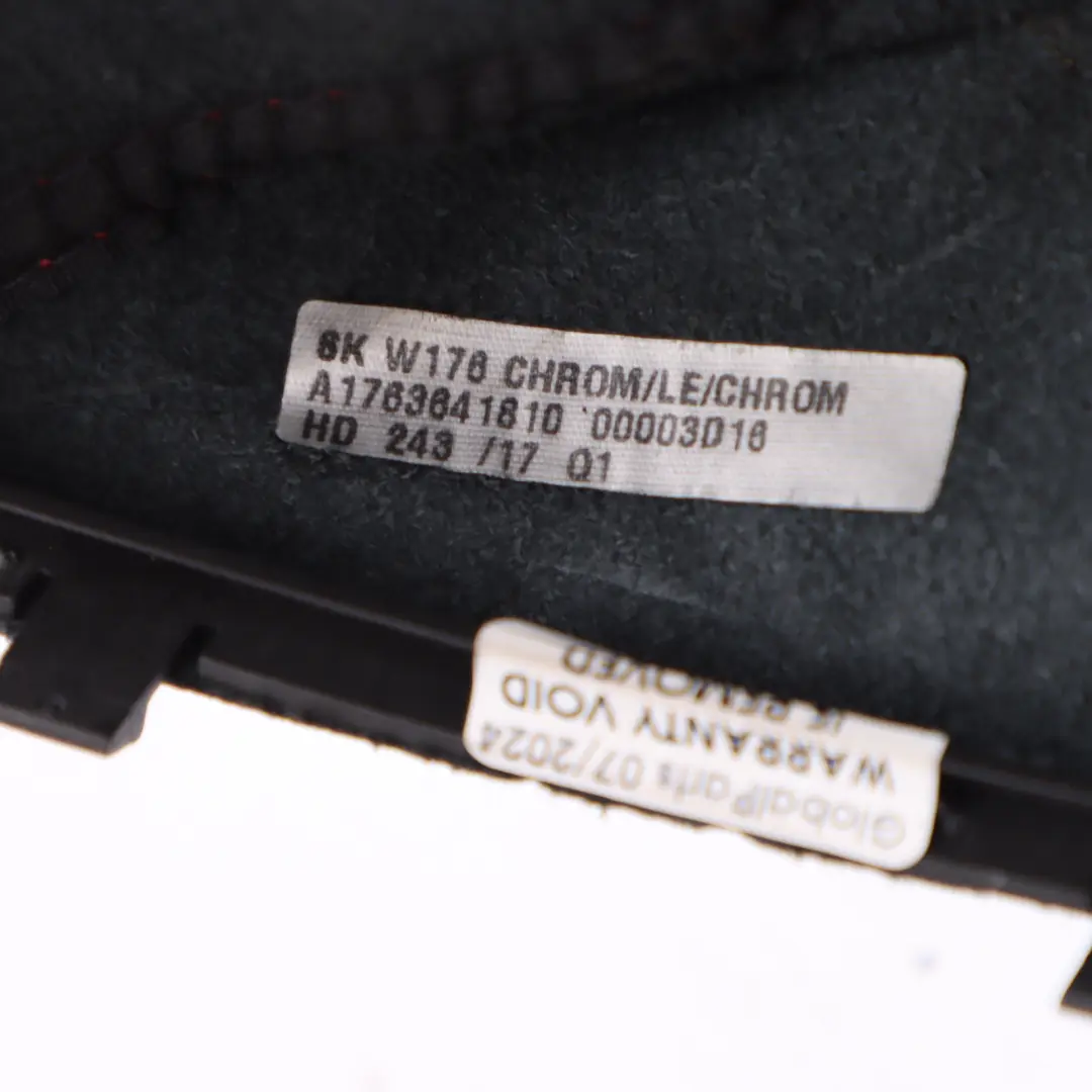 Pomello del cambio Mercedes C117 Boot nero con accenti rosso fuoco 6 velocità per con numero di parte A1763641810 Pomello del cambio Mercedes C117 Boot nero con accenti rosso fuoco 6 velocità - SKU A1763641810 - Numero di parte A1763641810