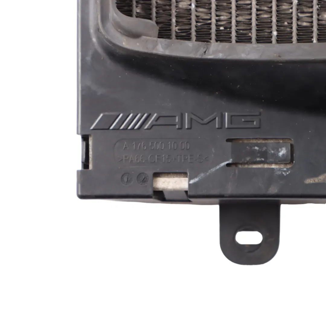 Radiador Refrigerante Agua Auxiliar para Mercedes W176 AMG con número de pieza A1765000900 Mercedes W176 AMG Radiador Refrigerante Agua Auxiliar - SKU A1765000900 - Número de pieza A1765000900