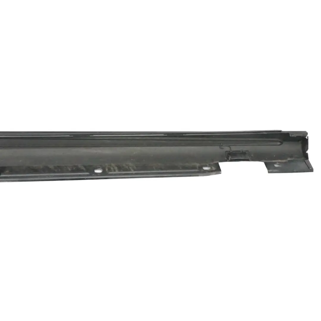 Mercedes W176 Faldón lateral AMG Izquierdo Cubre umbral Kosmos Black 191 - SKU A1766980054-COS - Número de pieza A1766980054