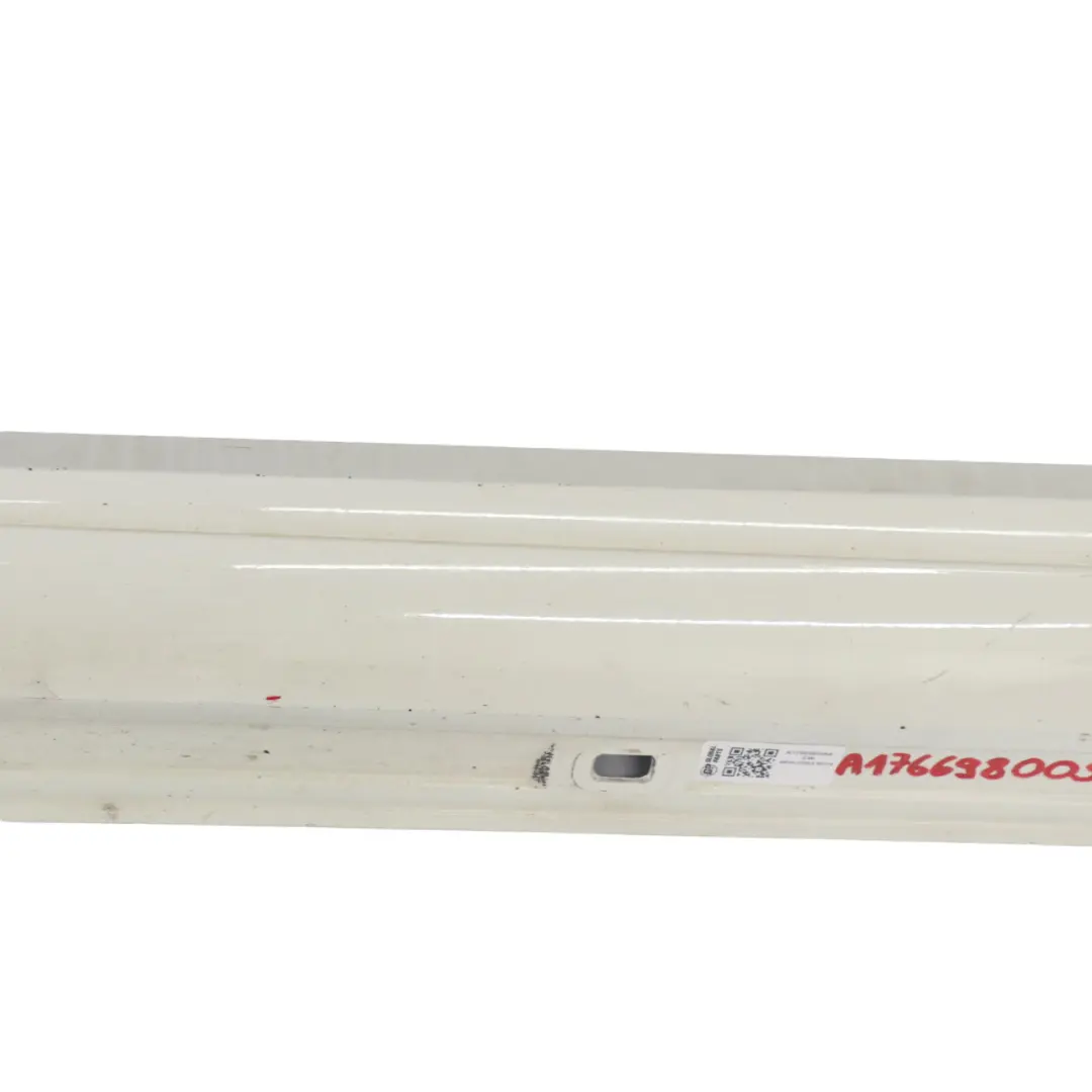 Minigonna laterale AMG sinistra copriporta W246 Bianco Calcite 650 per Mercedes W176 con numero di parte A1766980054 Mercedes W176 Minigonna laterale AMG sinistra copriporta W246 Bianco Calcite 650 - SKU A1766980054-CW - Numero di parte A1766980054