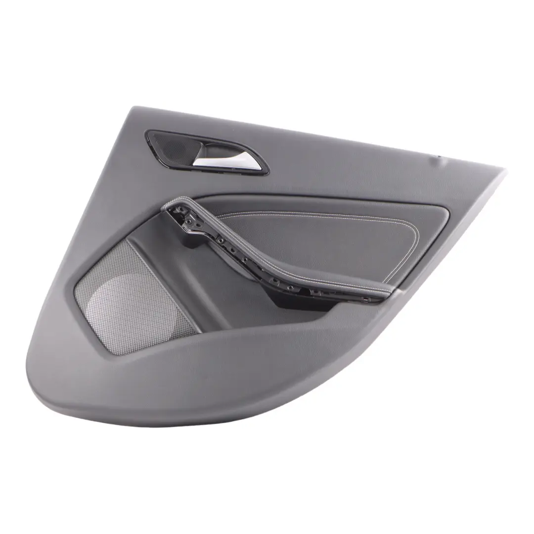 Prawy Tył Panel Drzwi Sztuczna Skóra do Mercedes W176 o numerze A1767303400 Mercedes W176 Prawy Tył Panel Drzwi Sztuczna Skóra - SKU A1767303400 - Numer Części A1767303400