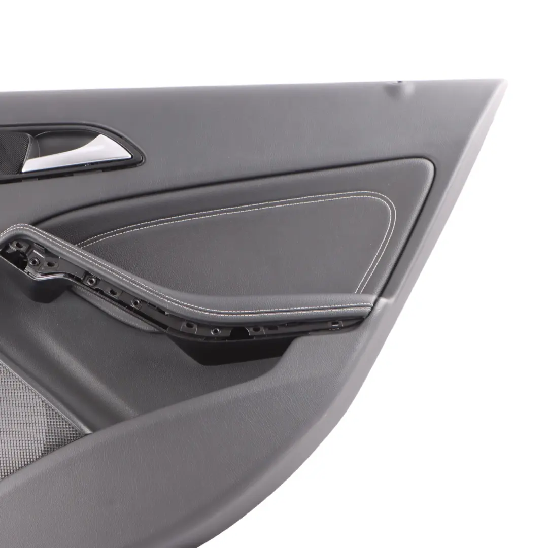 Türkarte hinten rechts Verkleidung Abdeckung Kunstleder für Mercedes W176 mit Teilenummer A1767303400 Mercedes W176 Türkarte hinten rechts Verkleidung Abdeckung Kunstleder - SKU A1767303400 - Teilenummer A1767303400